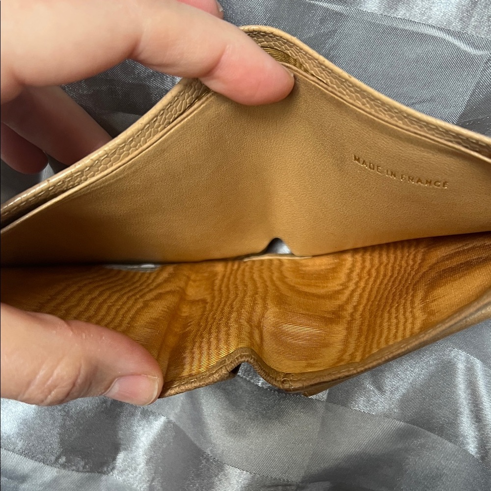 CHANEL Caviar Pebbled Wallet (Beige) - Picture 4 of 12